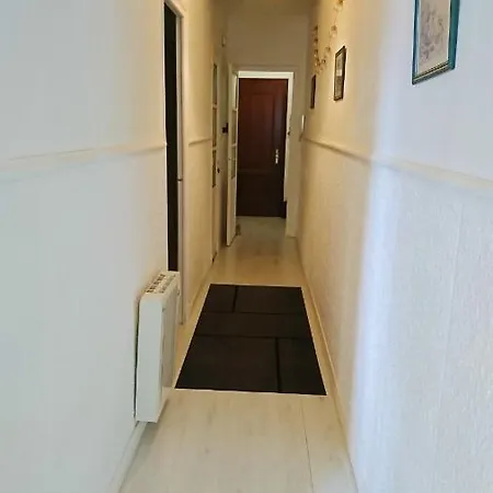 Charming In With Enclosed Garden 45 M² Apartment *